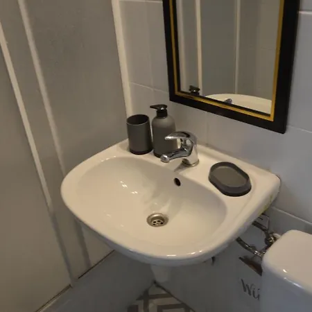 Good Morning In Apartman